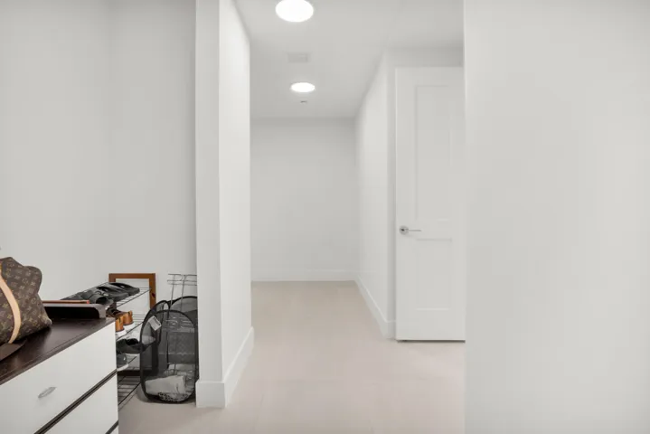 151 N Seabreeze Blvd unit 504-21