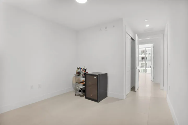 151 N Seabreeze Blvd unit 504-34