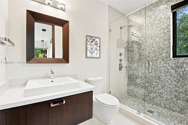 Ensuite