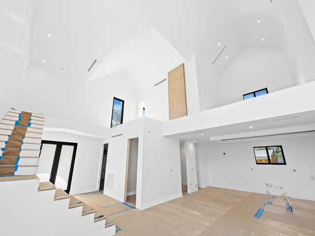 DISCLAIMER: All renderings, site plans, simulated views, floor plans, graphic images, drawings and all other information depicted are illustrative, and are provided to assist in visualizing the units and the Project and may not be accurately depicted and may be changed at any time.