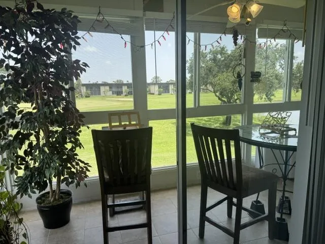 Florida Room (Staged)