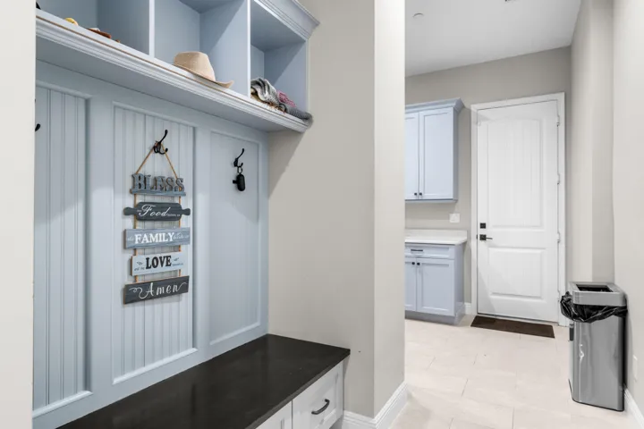 3865SWStoneybrookWay-0008
