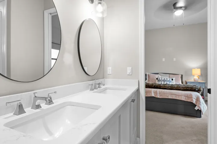 3865SWStoneybrookWay-0019