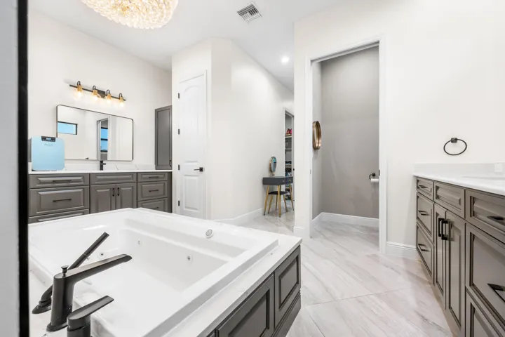 3865SWStoneybrookWay-0039