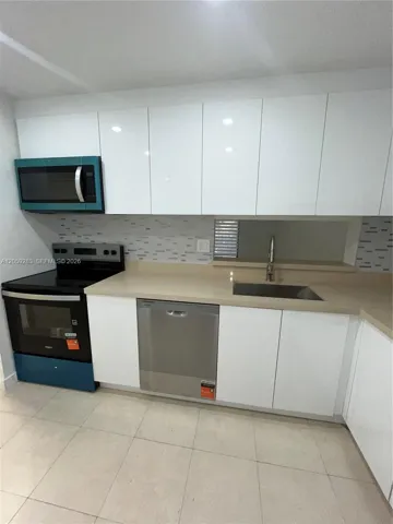 New kitchen and appliances