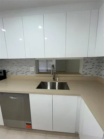 New kitchen and appliances