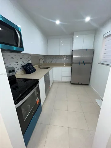 New Kitchen and appliances