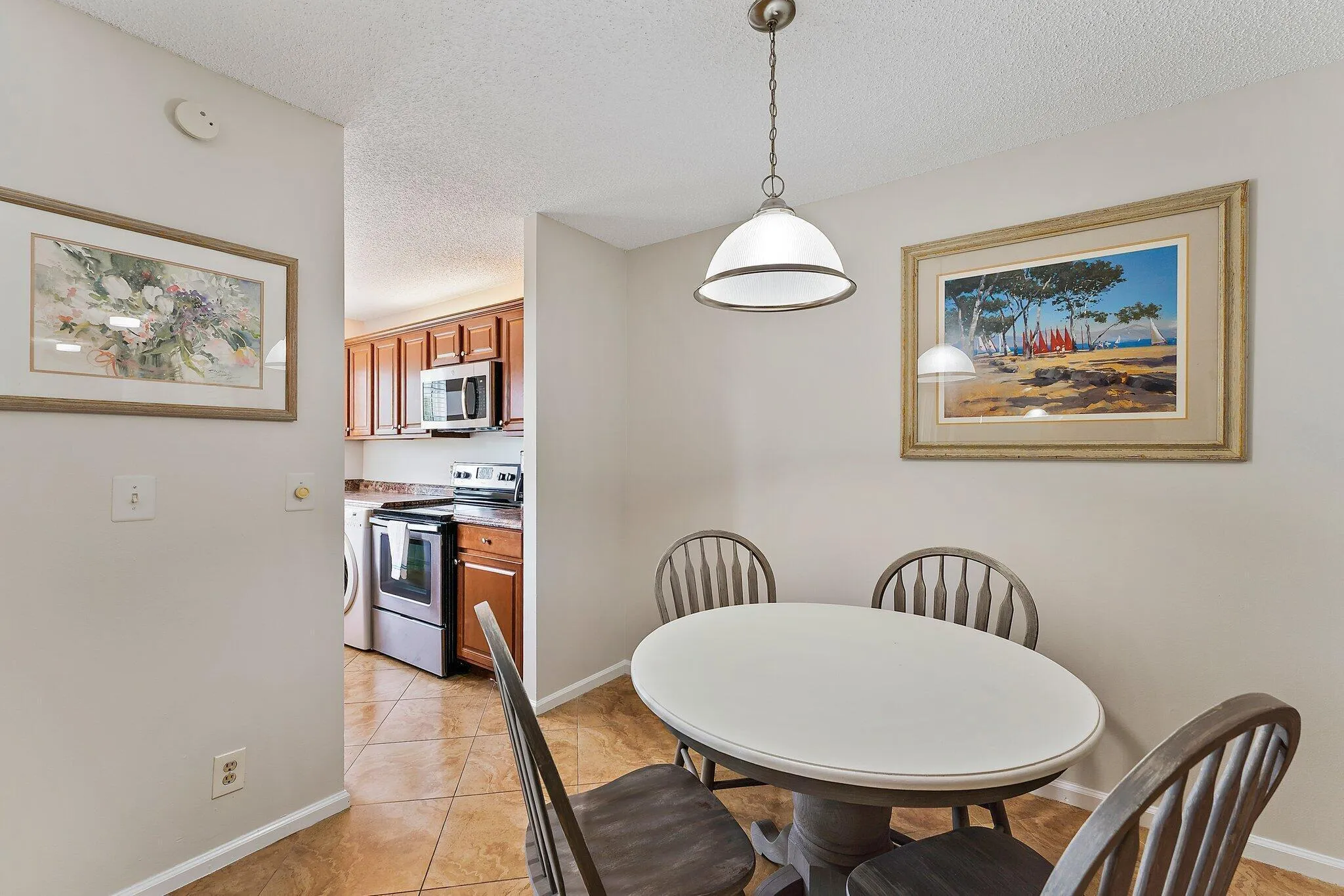023-353US1NC203-Jupiter-FL-SMALL