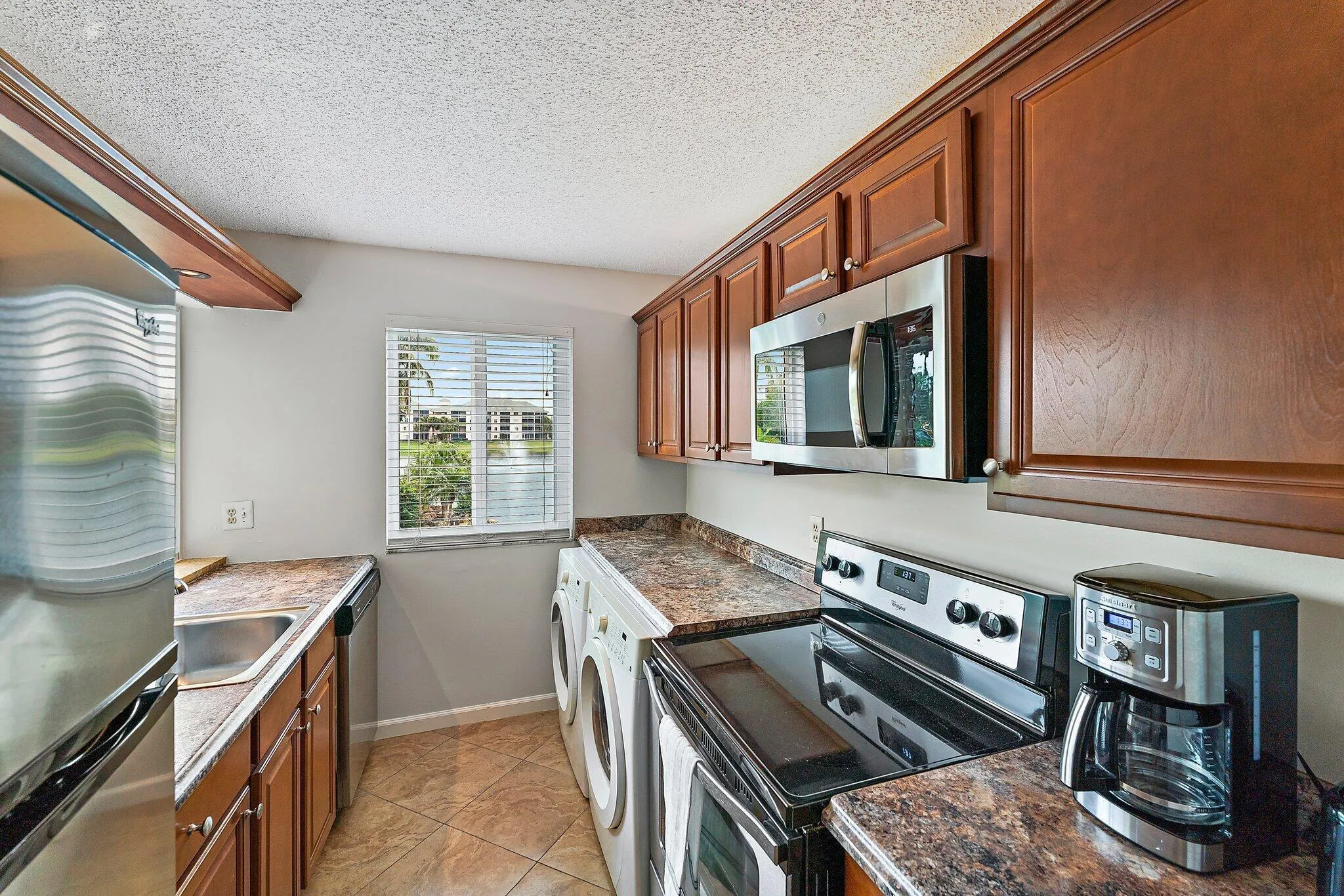 022-353US1NC203-Jupiter-FL-SMALL