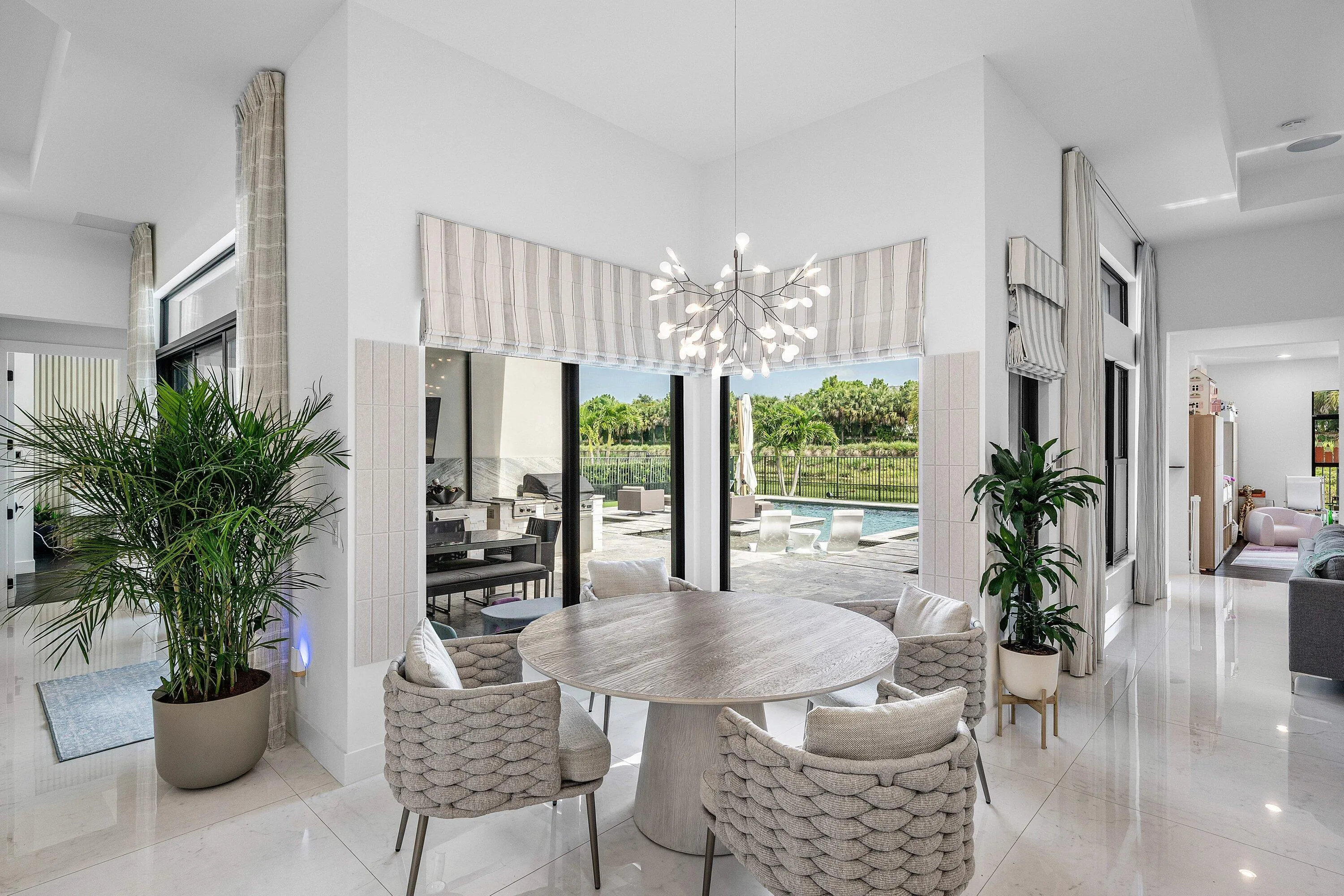 014-9619ChiantiClassicoTerrace-BocaRaton