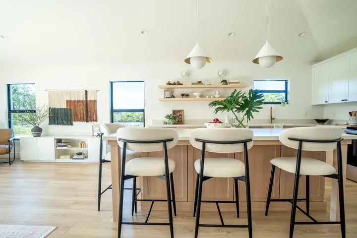 Spacious island based dining