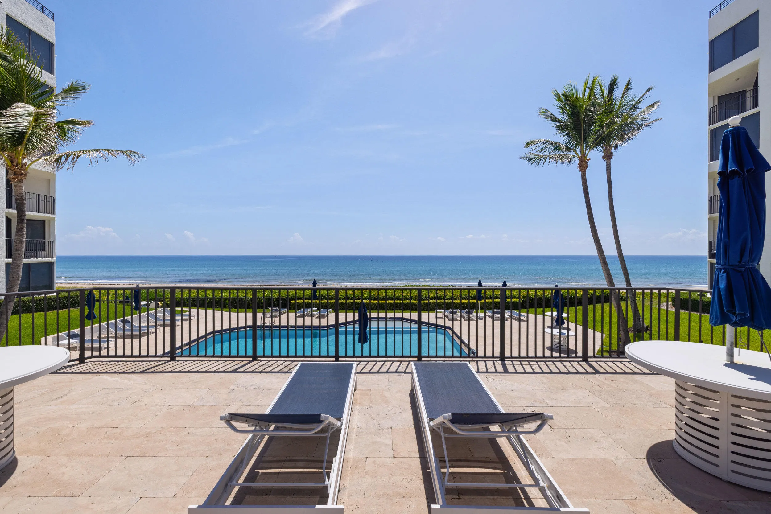 TH POOL VIEW 4