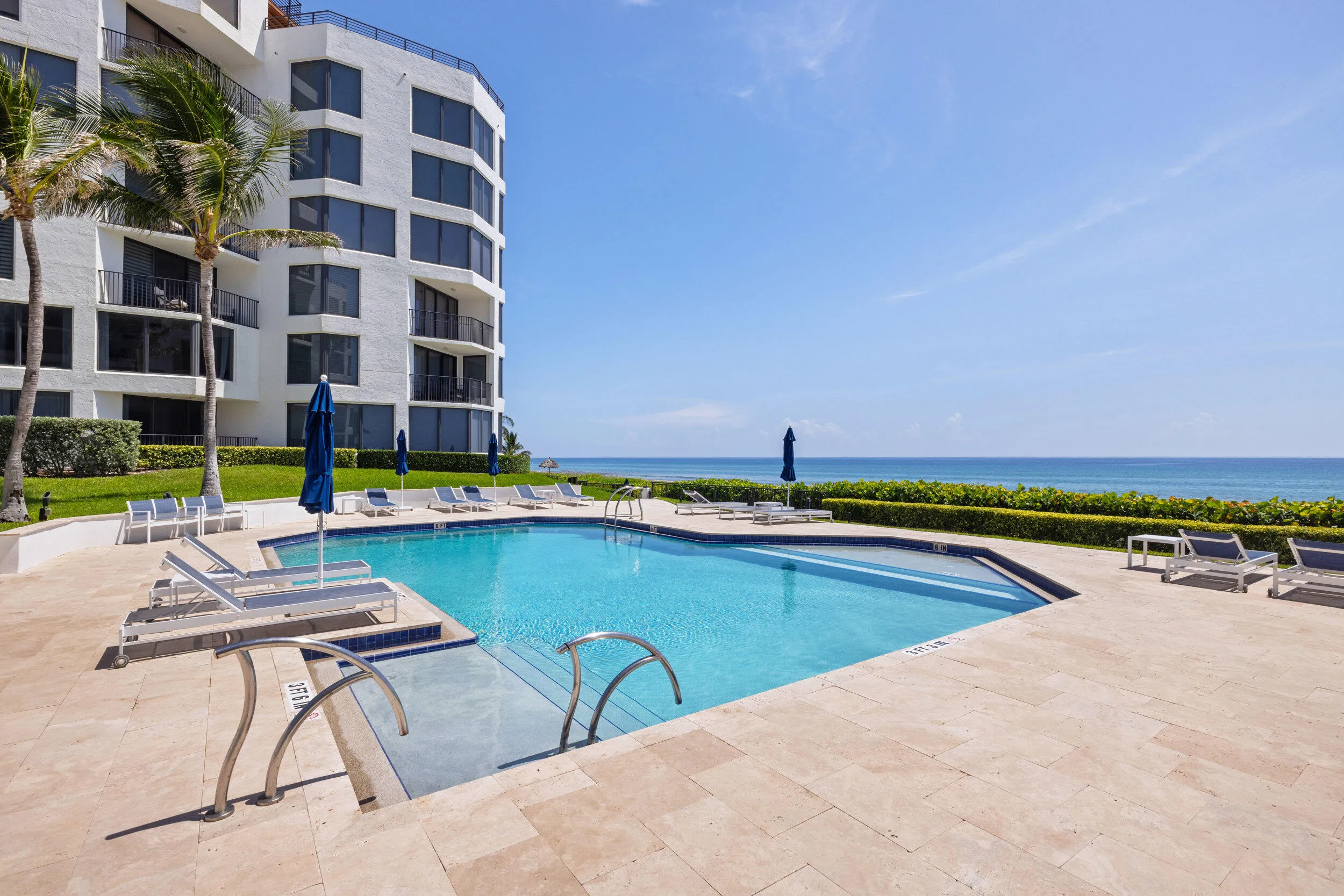 TH POOL VIEW 1