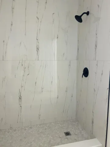 12026 Suellen Apt Bathroom2