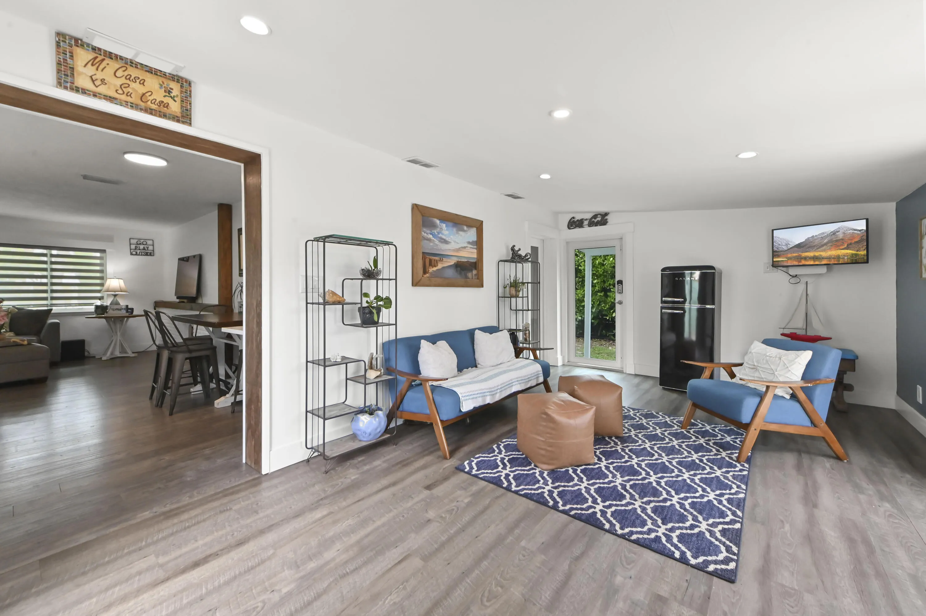 31 Family Room 03