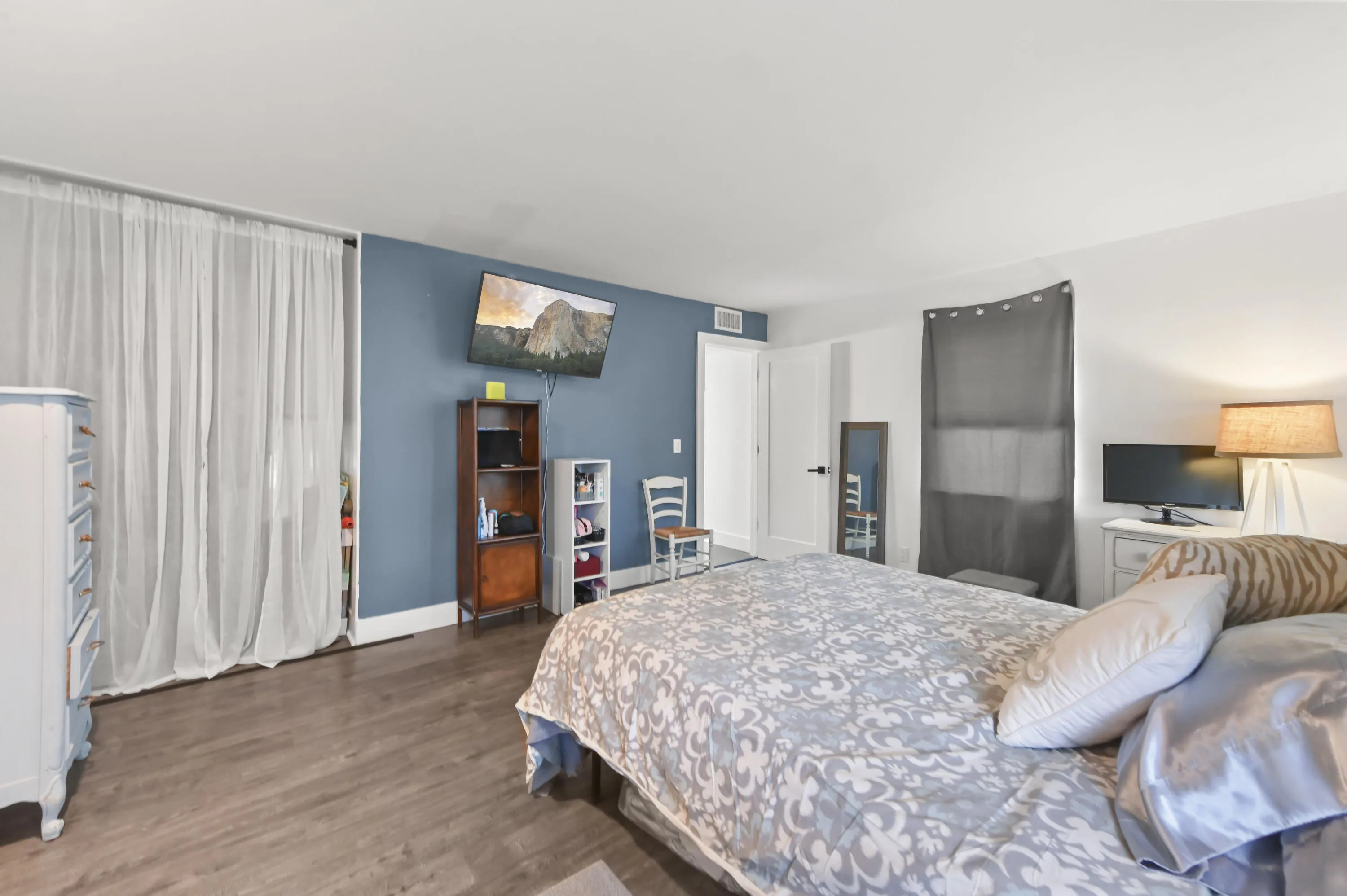 25 Bedroom 04
