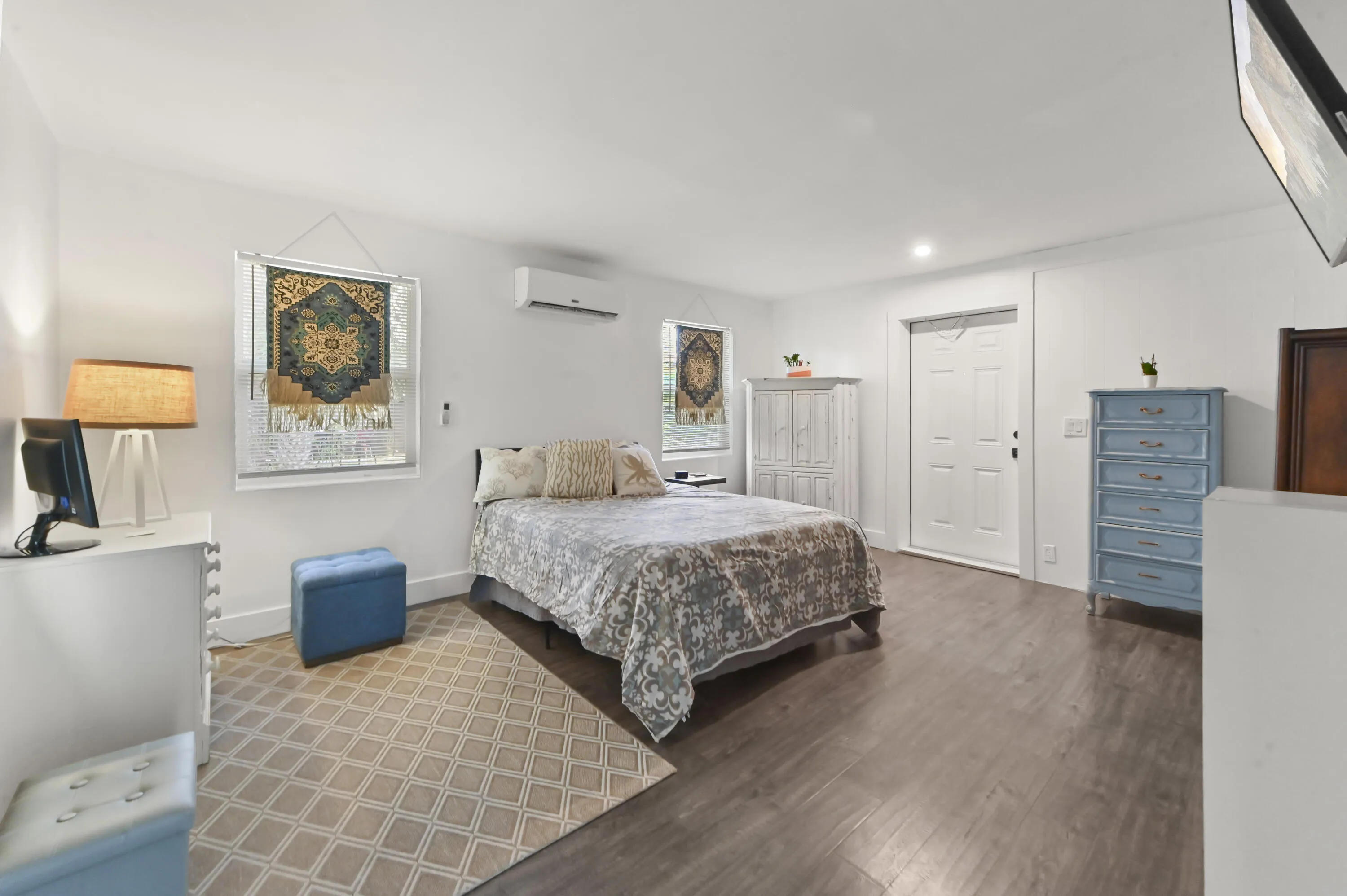 23 Bedroom 02