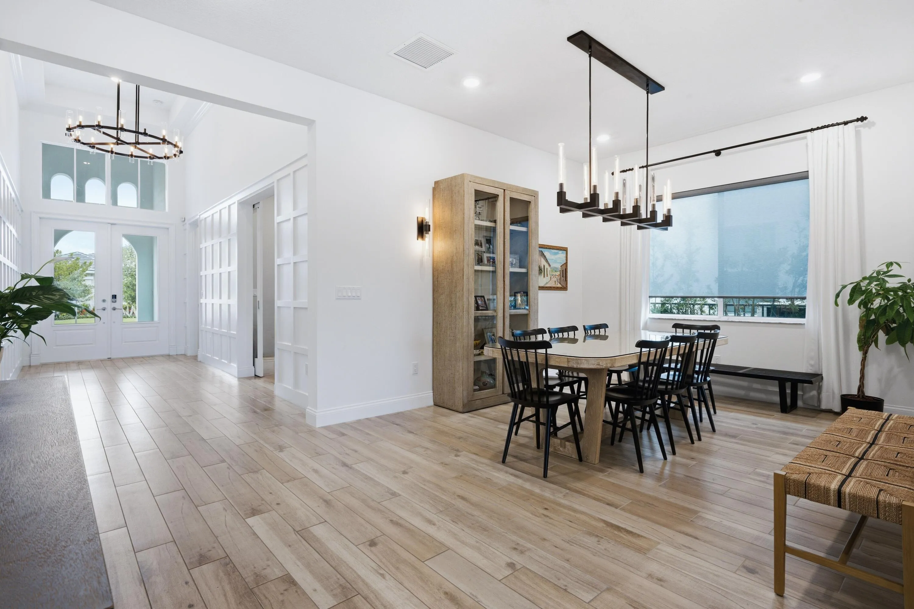 FORMAL DINING