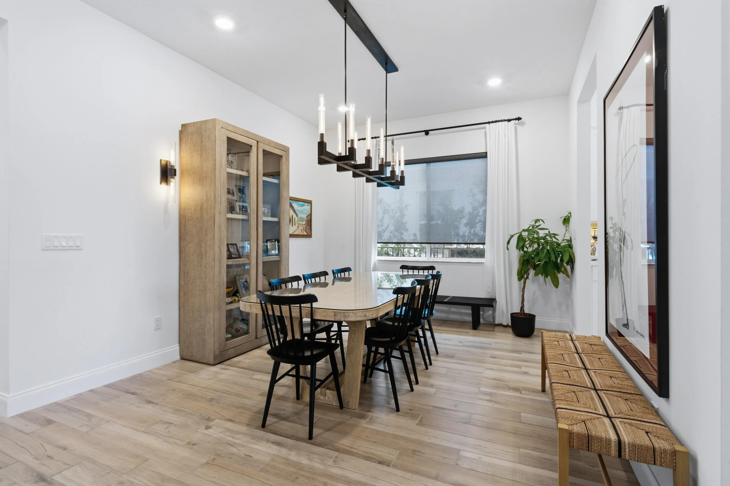 FORMAL DINING