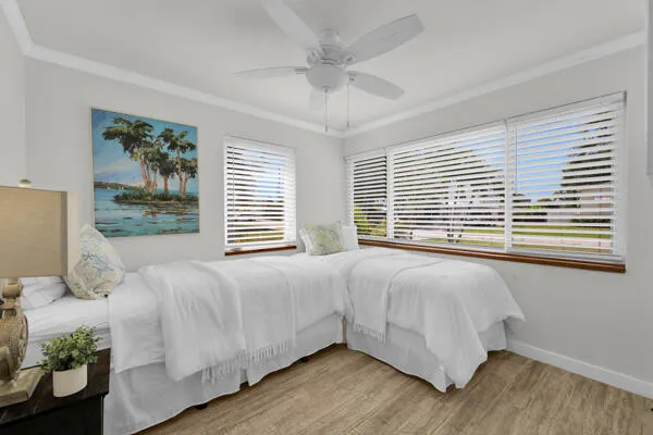 Third Bedroom with twin beds