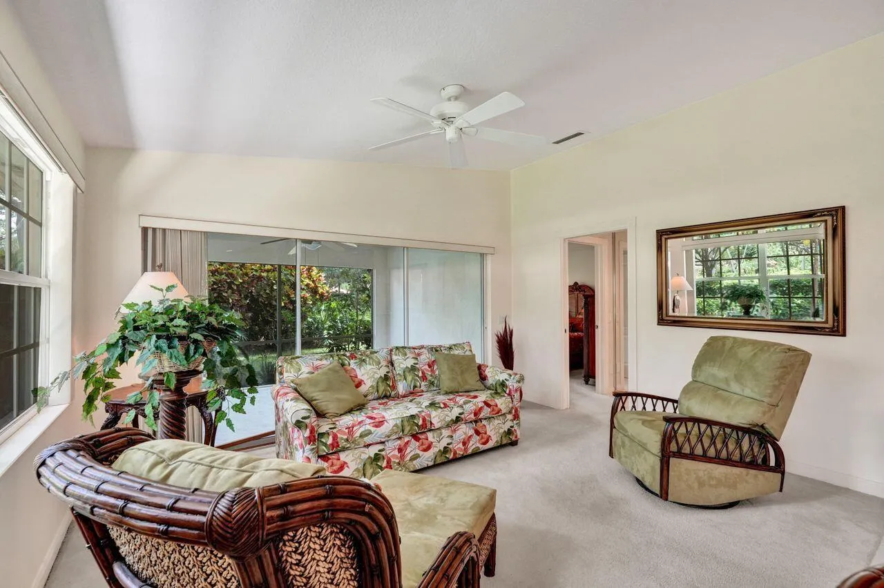 Home For Sale In Riverwalk