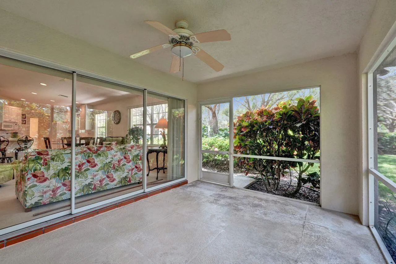 Home For Sale In Riverwalk