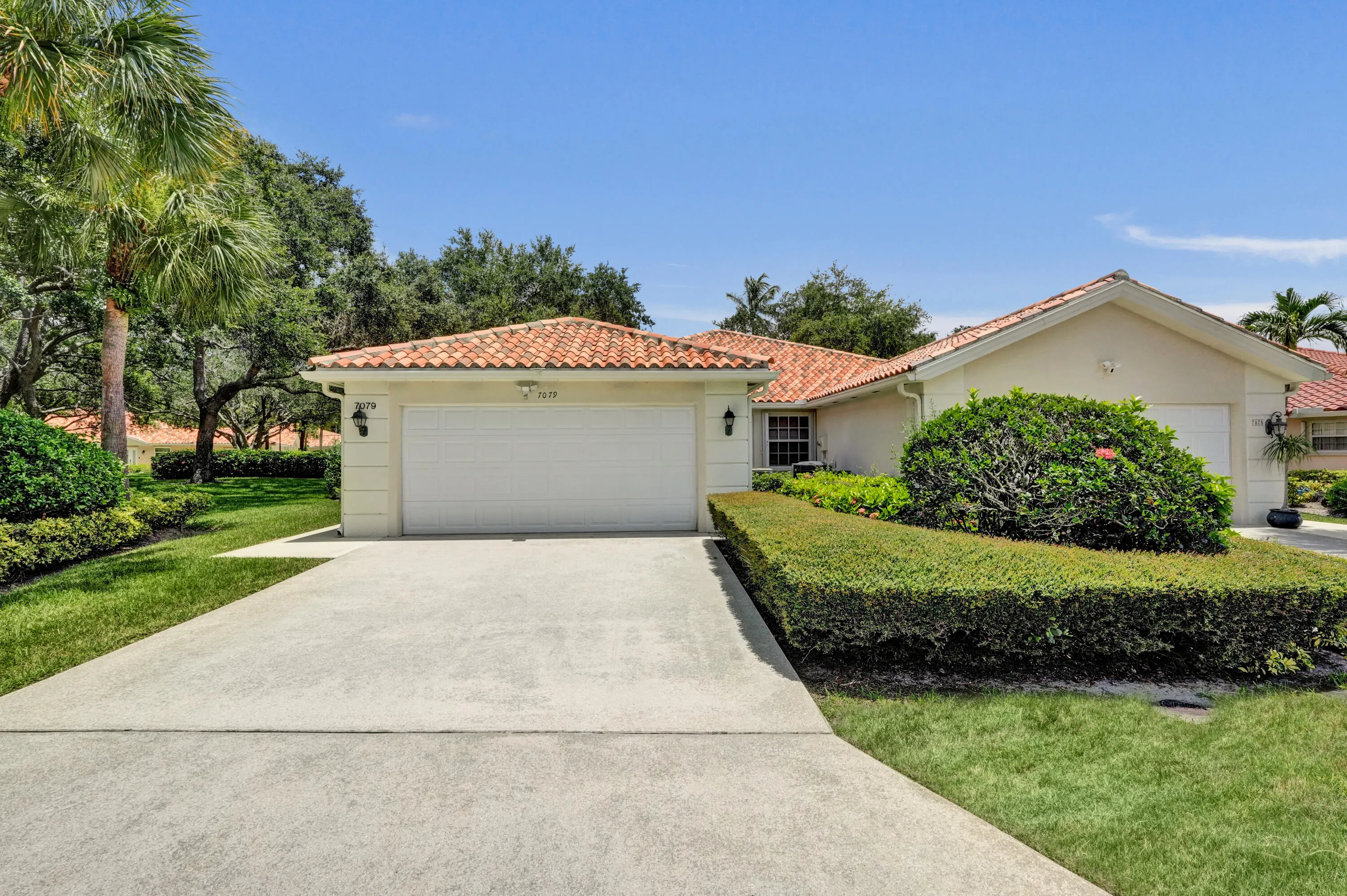 Home For Sale In Riverwalk
