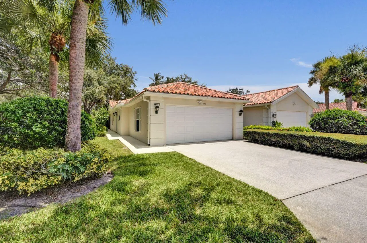 Home For Sale In Riverwalk