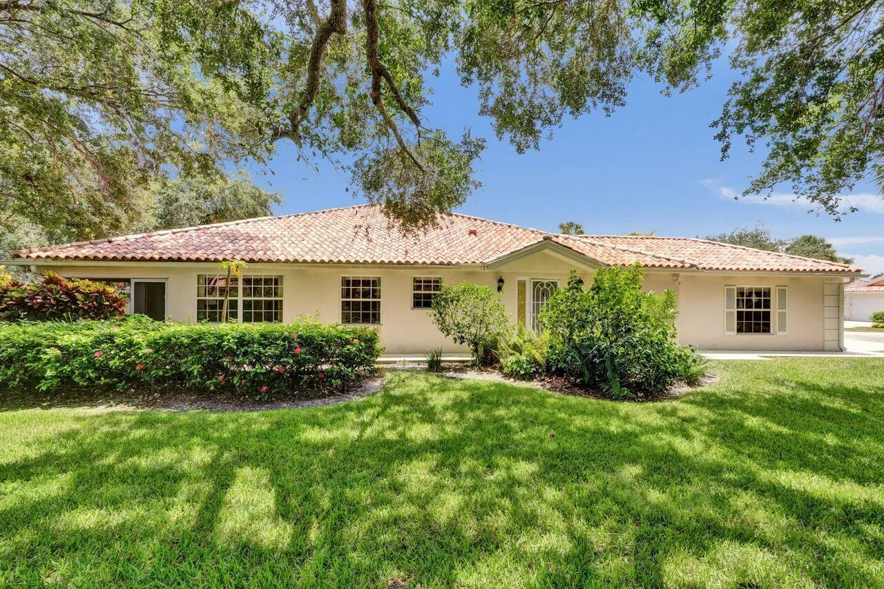 Home For Sale In Riverwalk