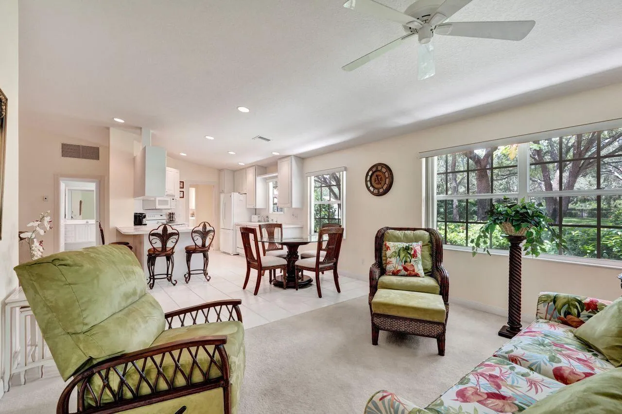 Home For Sale In Riverwalk