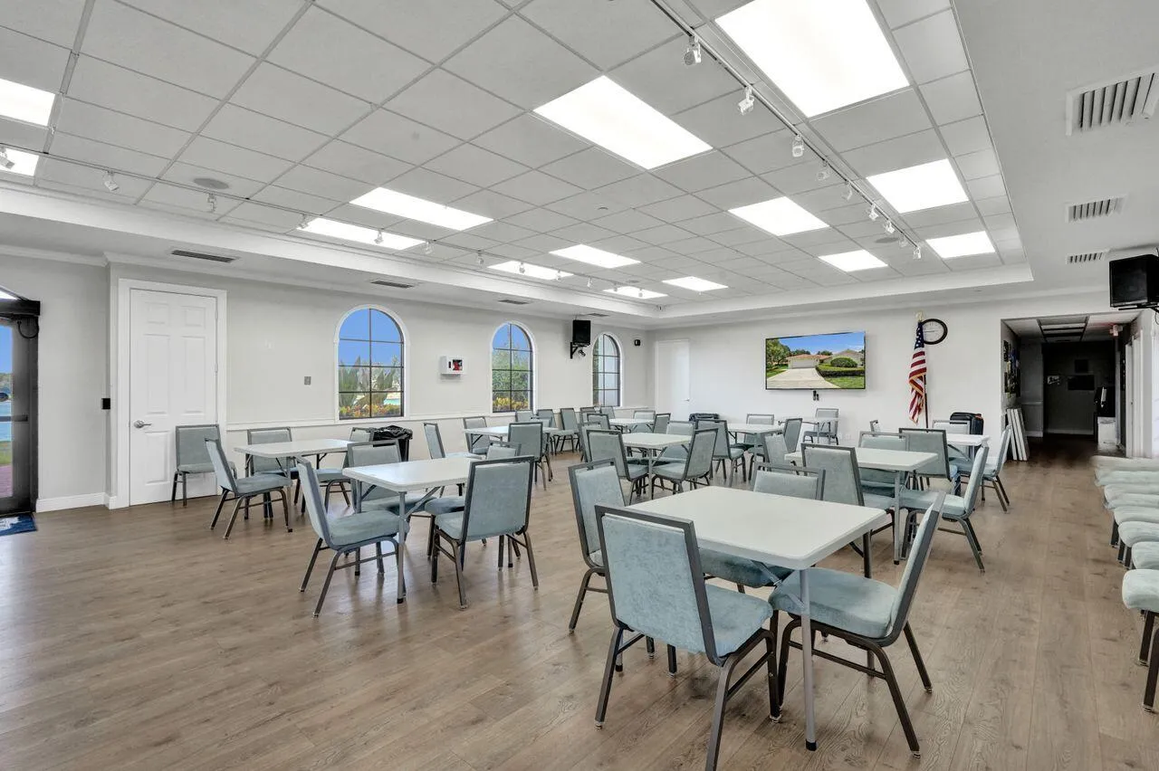 Home For Sale In Riverwalk
