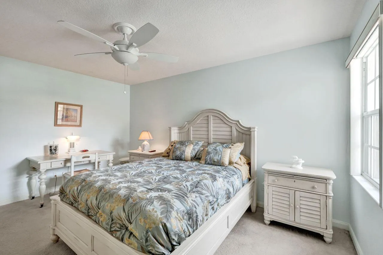 Home For Sale In Riverwalk