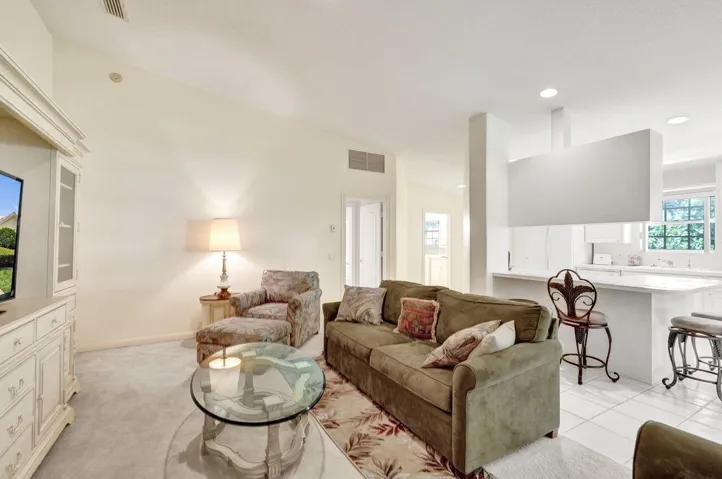 Home For Sale In Riverwalk