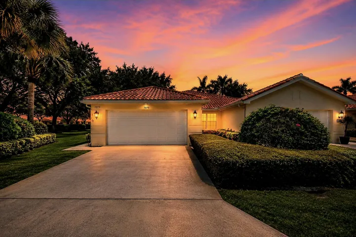 Home For Sale In Riverwalk