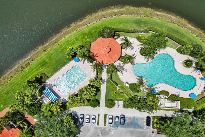 Home For Sale In Riverwalk