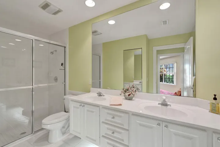 Home For Sale In Riverwalk