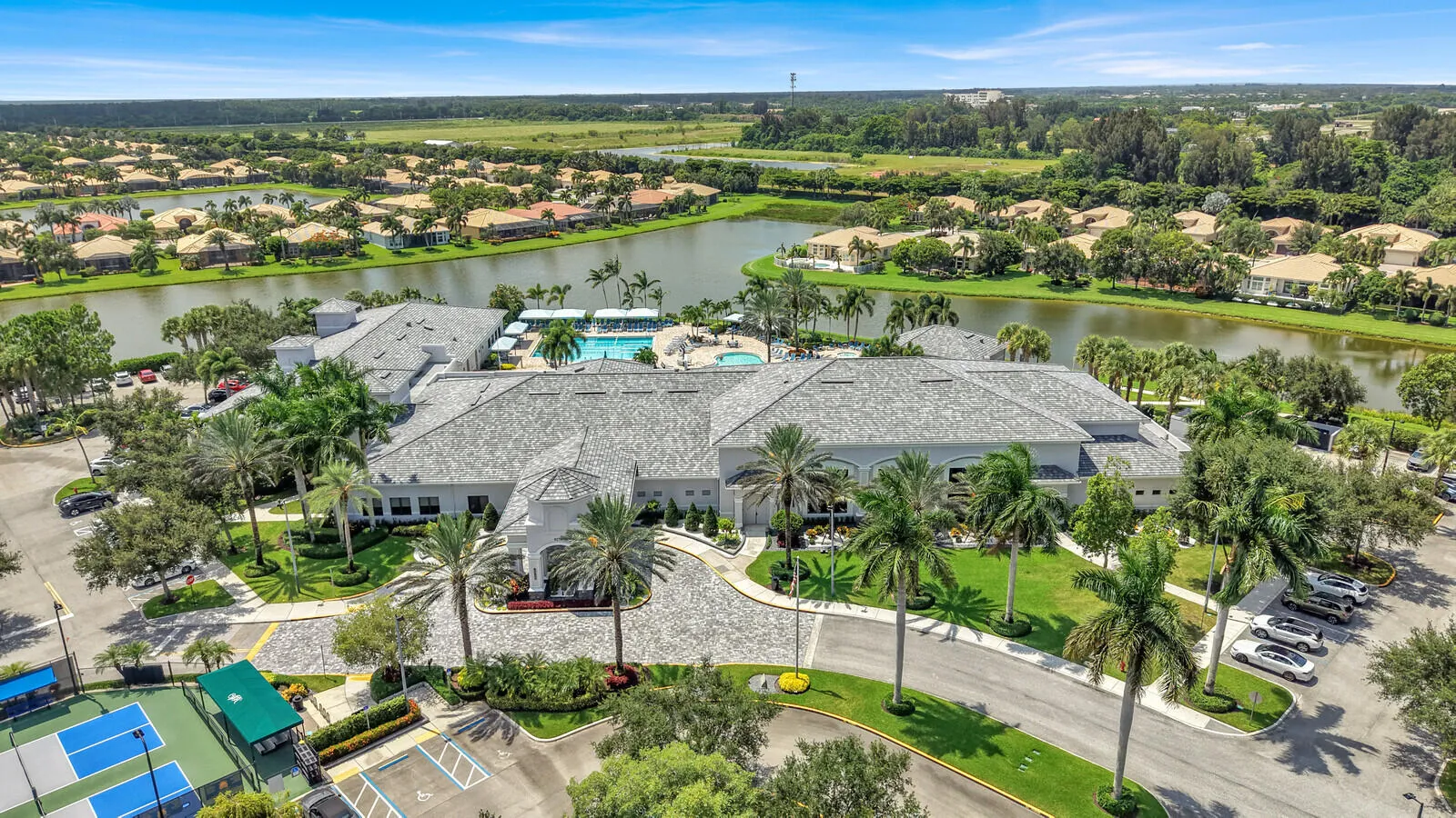 Valencia Reserve Clubhouse
