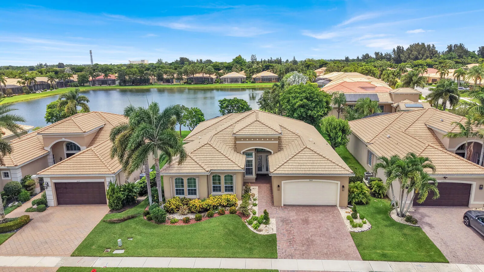 10469 Whitewind Circle