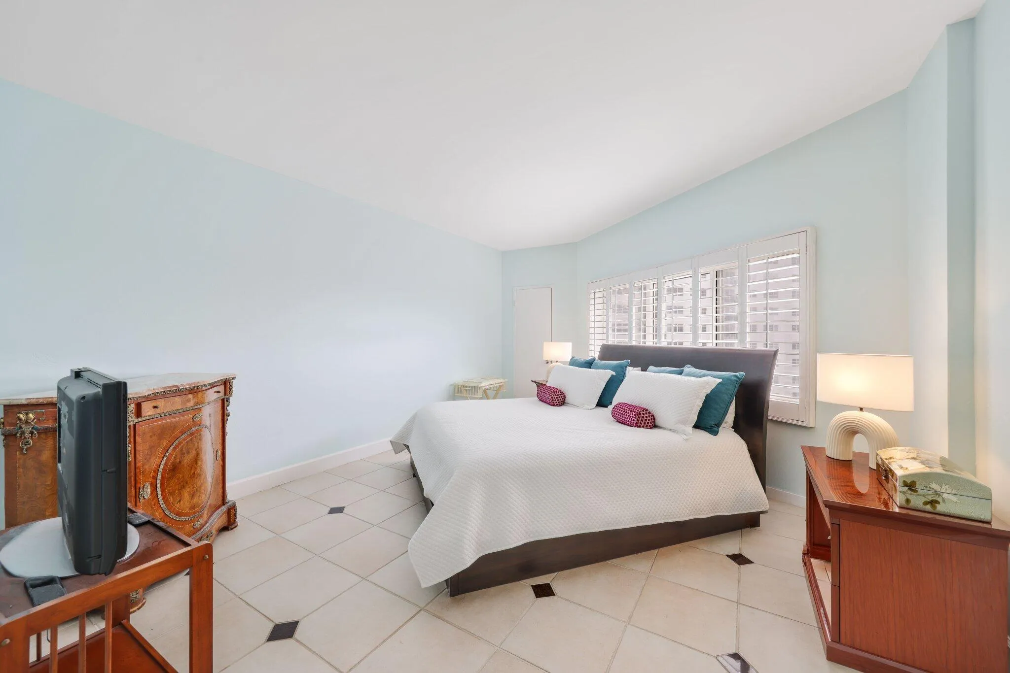 333 Sunset Dr 501
