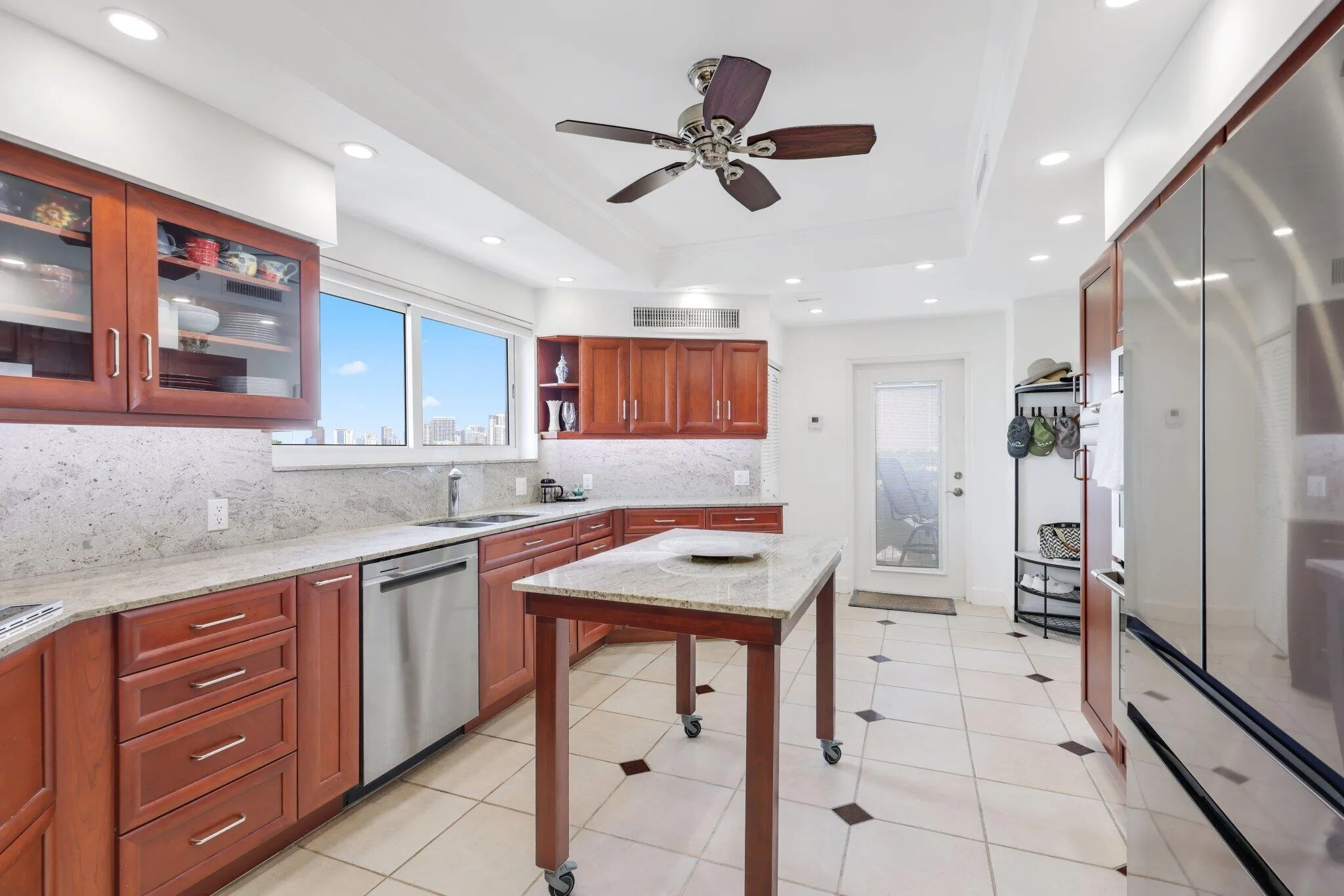 333 Sunset Dr 501