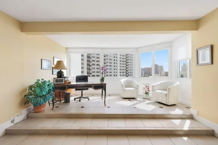 333 Sunset Dr 501
