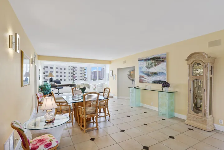333 Sunset Dr 501