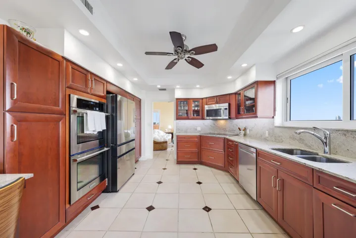 333 Sunset Dr 501