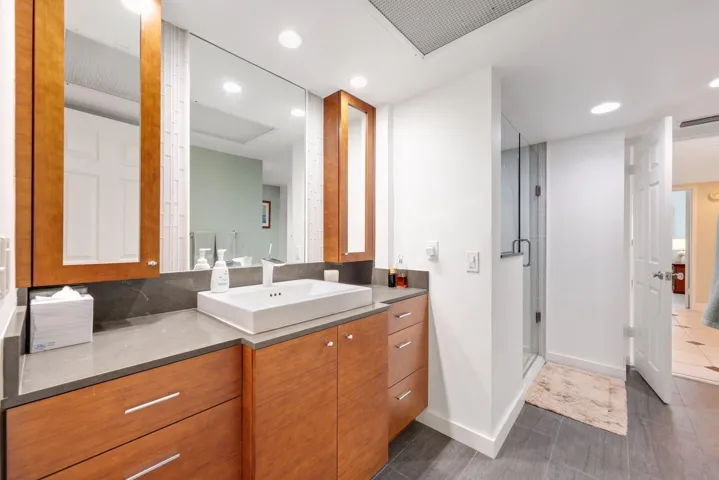 333 Sunset Dr 501