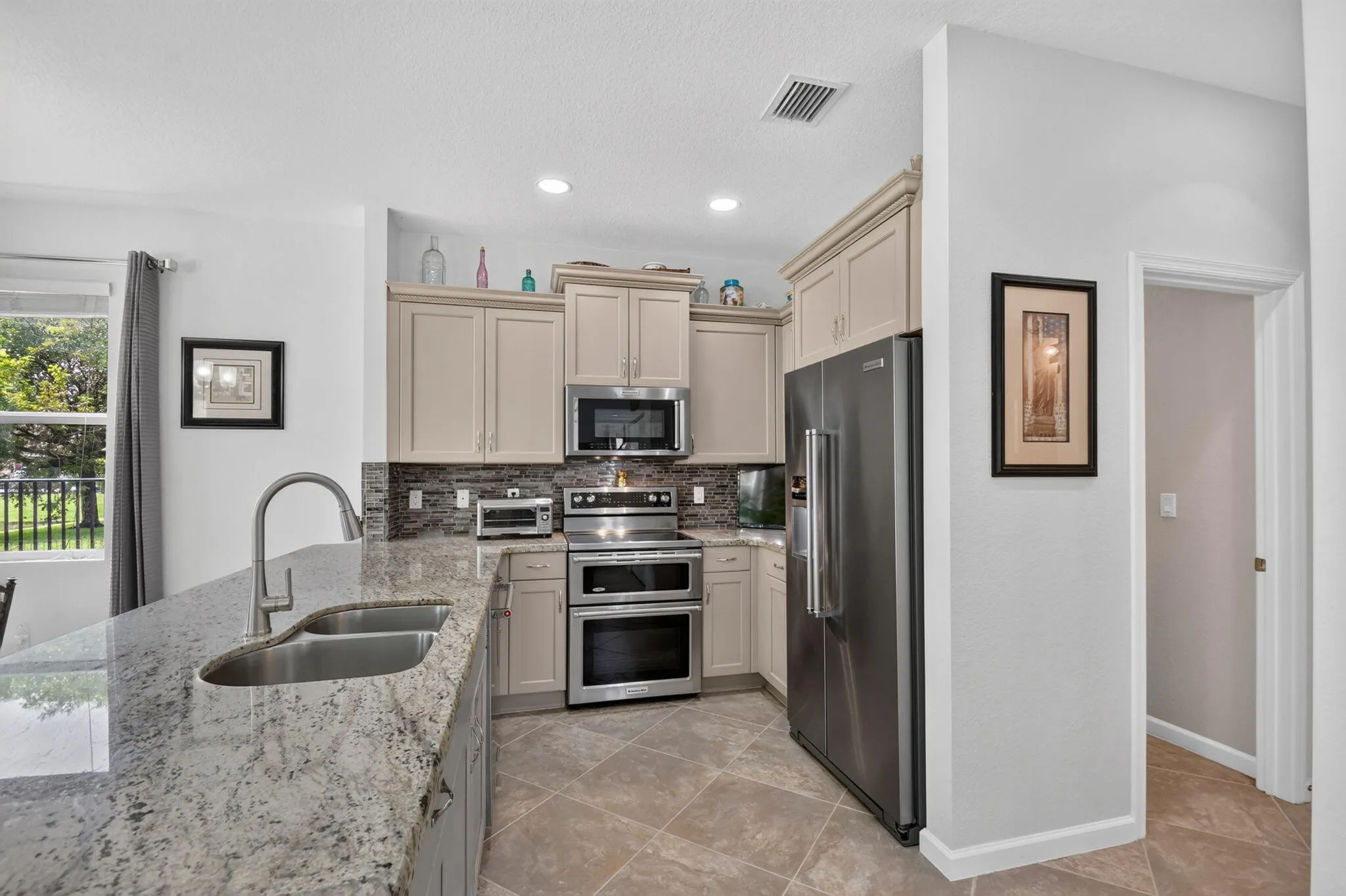 Kitchen 2