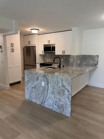 Waterfall Edge Eat Up Kitchen Counter