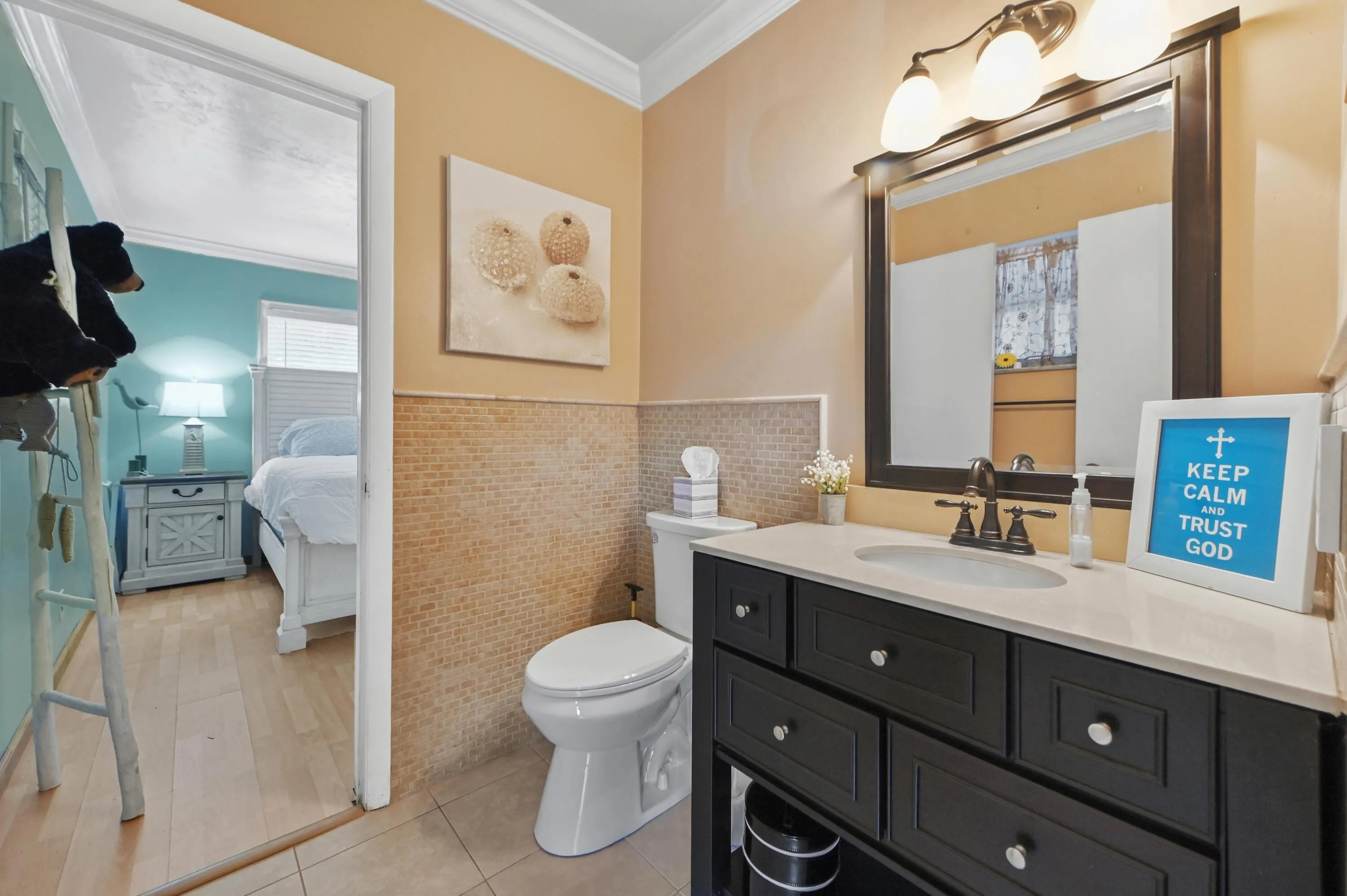 08 Bathroom 01