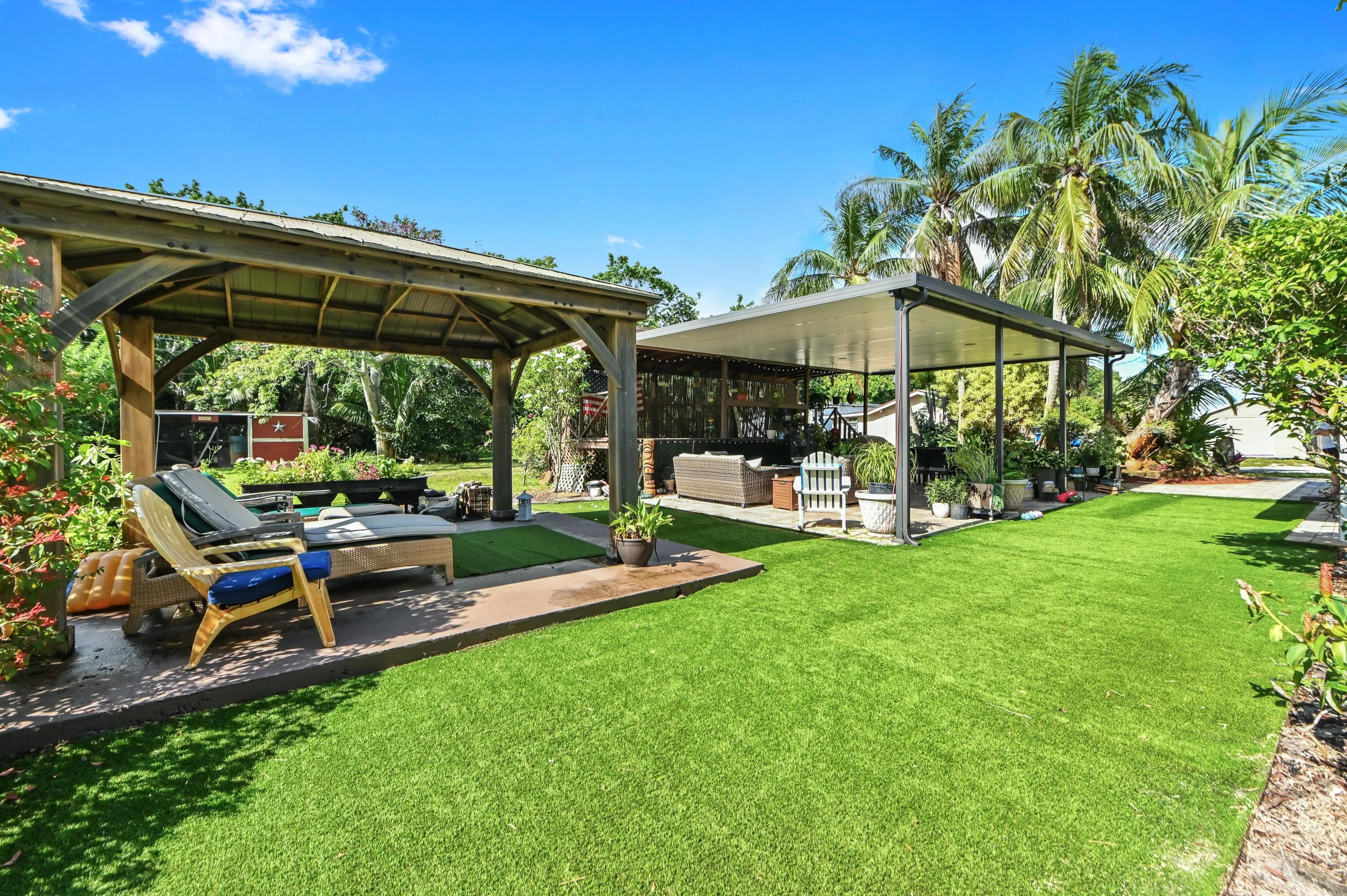 44 backyard 01