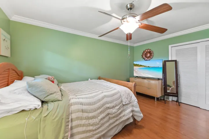 29 Bedroom 04