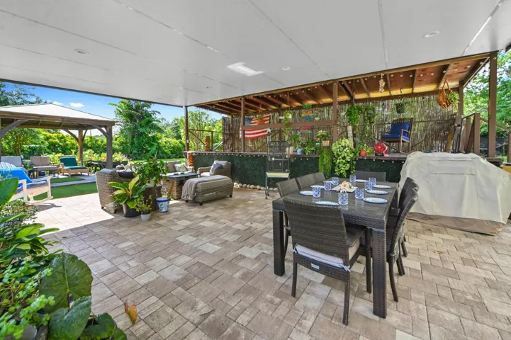 42 courtyard 02